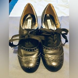 Women’s Size 8 American Eagle Sassy Black Vintage-Style Heels